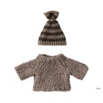 MAILEG RUHA NAGYTESTVÉR EGÉRFIÚ - KÖTÖTT PULÓVER ÉS SAPKA