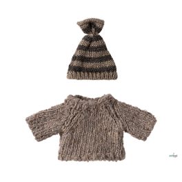   MAILEG RUHA NAGYTESTVÉR EGÉRFIÚ - KÖTÖTT PULÓVER ÉS SAPKA