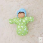 GRIMM'S RUGALMAS JÁTÉKBABA, LEO