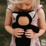 OLLIELLA COZY DINKUM BLACK CAT 