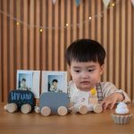 PLANTOYS  CELEBRATING TRAIN